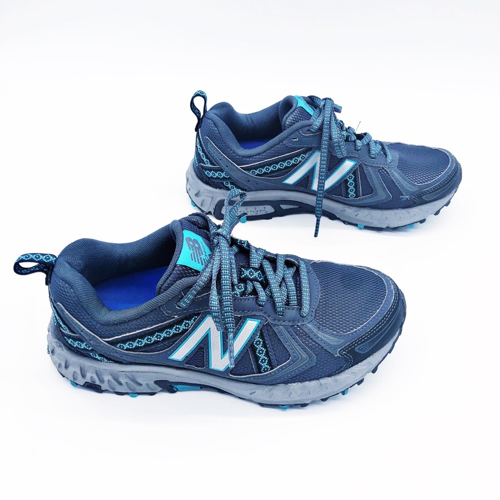 💰SOLD! Women’s New Balance Sneakers Blue & Grey